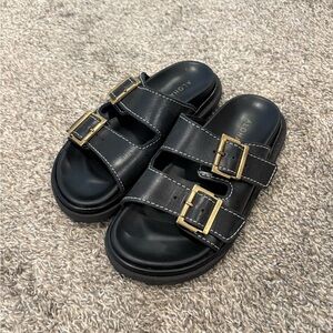ALOHAS Buckle Strap Leather Sandal